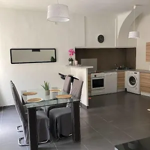 Bienvenue Chez Shiva Apartment Chateauneuf-du-Pape