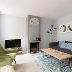 2 Bdr Penthouse In Grcia Apartment Barcelona